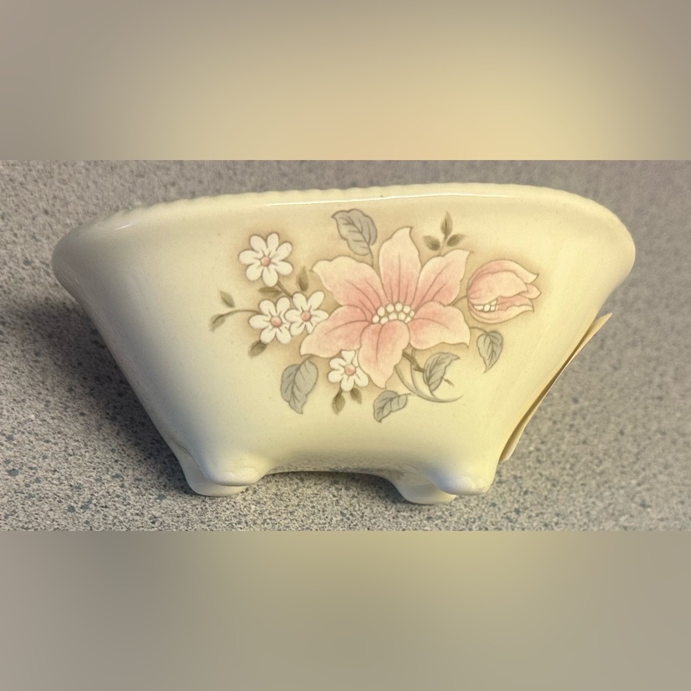 Floral Cream Bathroom Decor Set - Picture 10 of 14